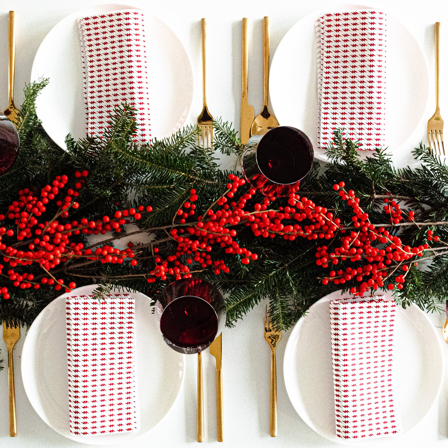 White dinner napkin with red lightning bolt pattern